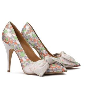 Tory Burch 110 MM Bow Pump Chine Lured Jacquard